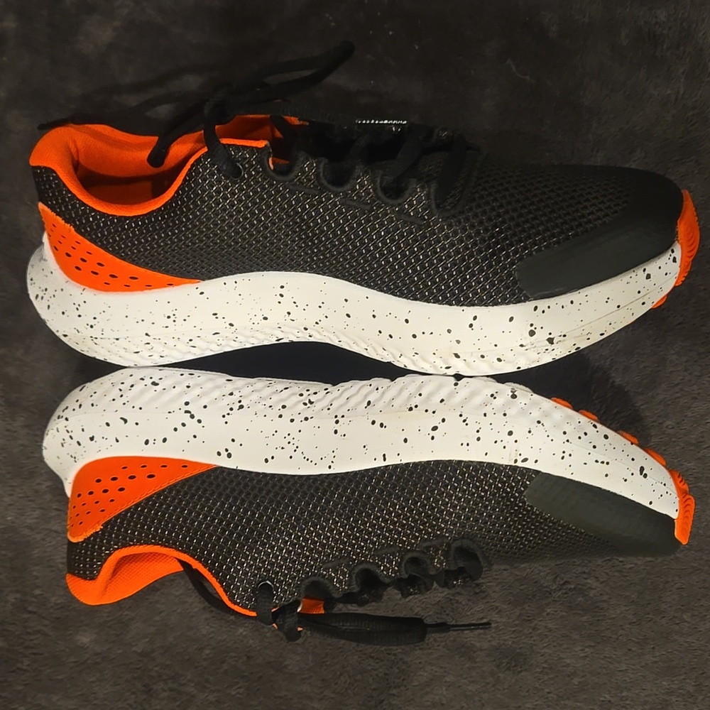 Under Armour BGS Surge 4 Training Running Shoes Kids Sz 7Y - Picture 8 of 13